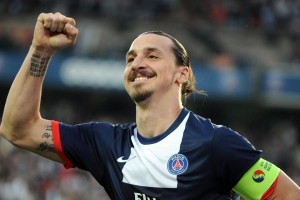 西甲联赛激战正酣，皇马巴萨争冠白热化，黑马球队异军突起