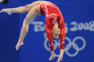 法甲联赛激战正酣，巴黎圣日耳曼领跑积分榜