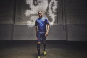 绿茵传承新篇章，布冯父子创纪录在望，德转盘点九大跨国父子兵出场传奇