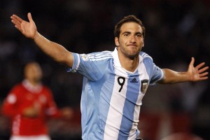 库尔图瓦坦承失误难掩争议，皇马门神直言曼城冲撞在先致防线瓦解