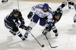 雅克松紧急飞赴慕尼黑！罗马诺确认，拜仁24小时内官宣重磅签约