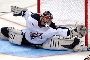 中国新星闪耀国际格斗赛场，激战五回合夺金腰带创历史